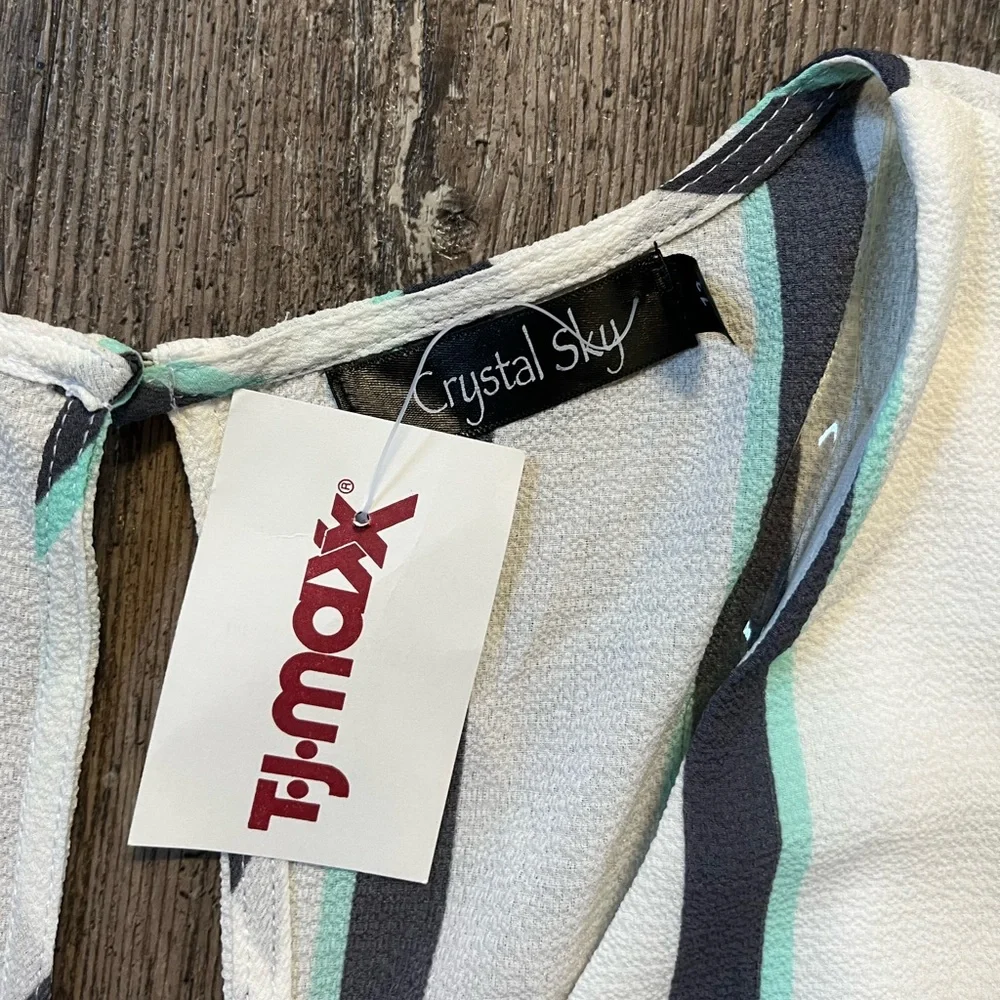 Crystal Skye Shorts Romper With Cape Women’s Size 13 NWT White and Blue Stripes - Picture 3 of 10